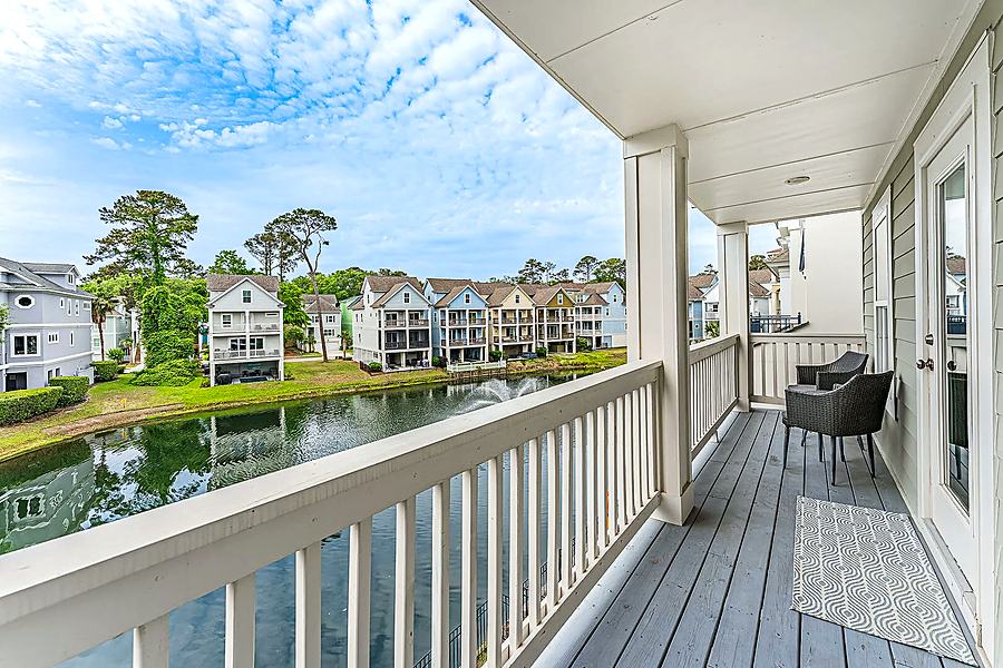 Upper balcony overlooking the lagoon
